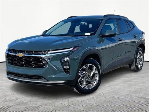 New 2026 Chevrolet Trax LT image 3