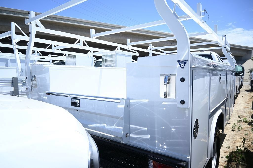 New 2025 Ford F350 XL w/ XL Chrome Package AWD/4WD image 6