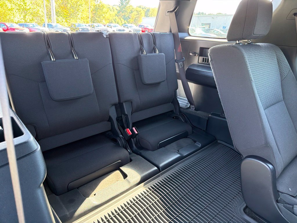 Used 2025 Toyota 4Runner SR5 AWD/4WD image 39