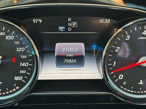 Used 2018 Mercedes-Benz E 400 4MATIC Sedan image 24