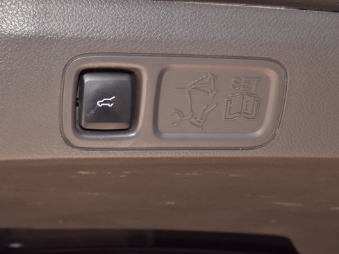 Used 2020 Ford Expedition XLT w/ Equipment Group 202A image 39