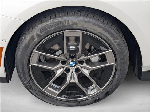 Used 2026 BMW 530i image 9