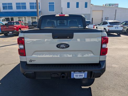 New 2025 Ford Maverick Lariat w/ Black Appearance Package AWD/4WD image 5
