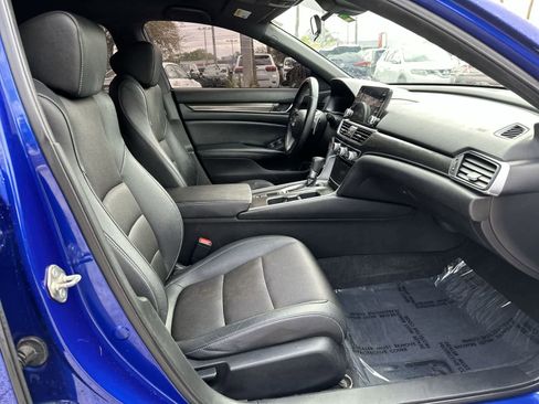 Used 2019 Honda Accord Sport image 14