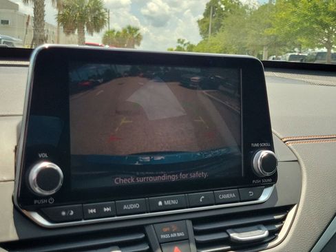 Used 2019 Nissan Altima 2.5 SR FWD image 25