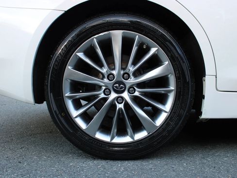 Used 2019 INFINITI Q50 Luxe w/ Essential Package (3.0T Luxe) image 29