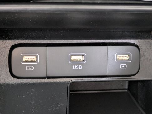 Certified 2022 Kia Sorento LX FWD image 23