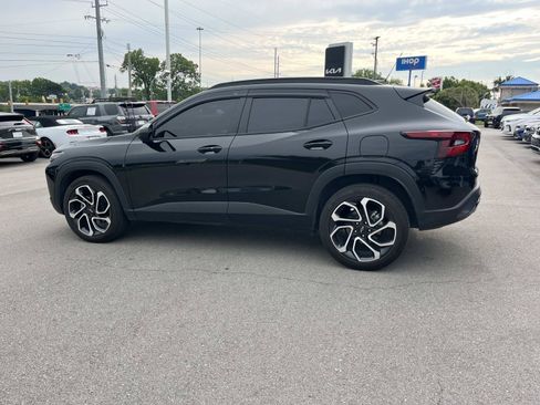 Used 2024 Chevrolet Trax RS w/ Sunroof Package FWD image 6
