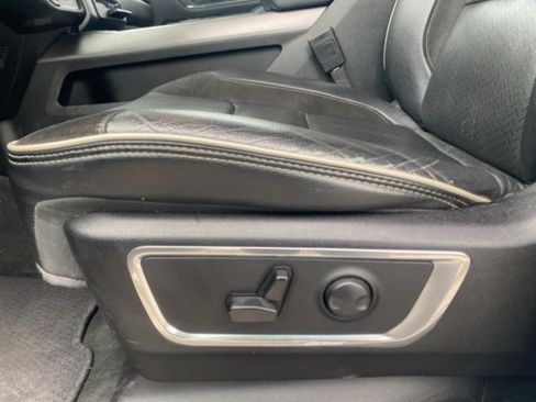 Used 2024 RAM 1500 Laramie image 13