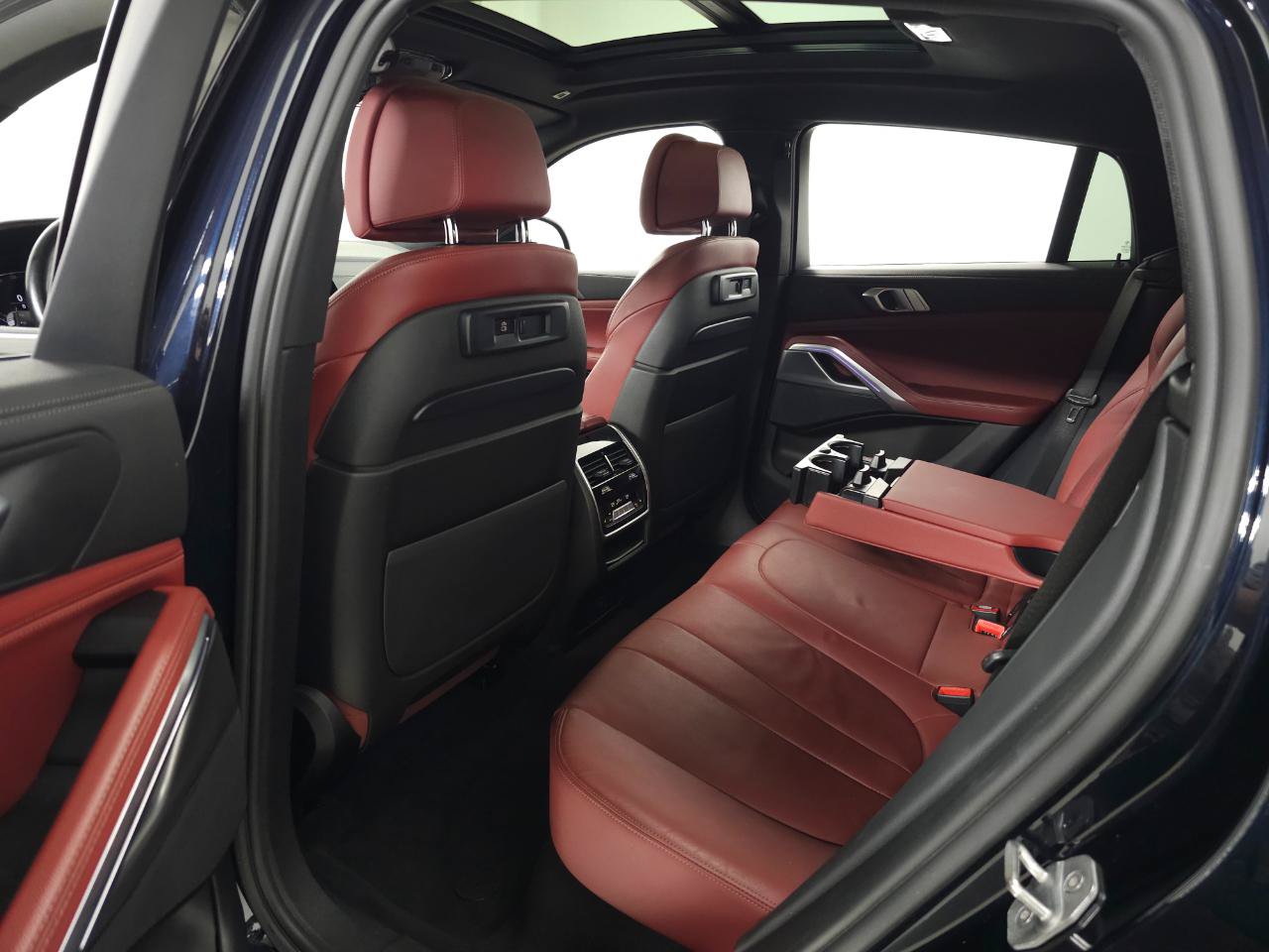 Used 2020 BMW X6 xDrive40i w/ M Sport Package AWD/4WD image 34