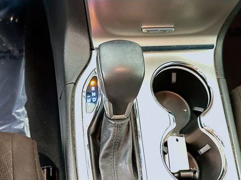 Used 2019 Jeep Grand Cherokee Laredo image 22