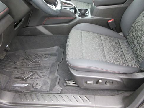 Certified 2024 Chevrolet Colorado Z71 w/ Z71 Convenience Package 2 AWD/4WD image 23