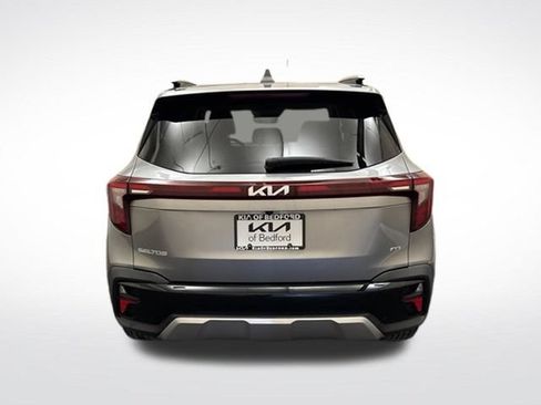 Used 2024 Kia Seltos EX AWD/4WD image 6