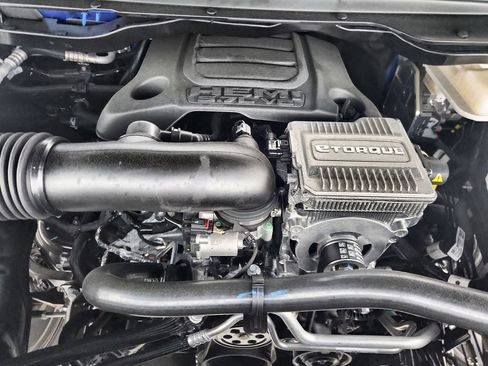 New 2026 RAM 1500 Laramie AWD/4WD image 36