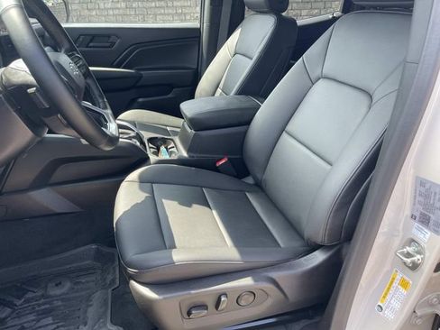 Used 2026 Chevrolet Colorado Trail Boss AWD/4WD image 23