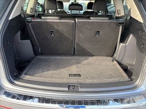 Certified 2023 Volkswagen Atlas SE w/ Black Wheel Package image 16