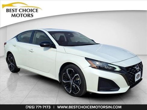 Used 2024 Nissan Altima 2.5 SR AWD/4WD image 1