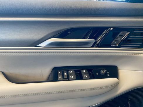 New 2026 Jeep Grand Wagoneer Limited AWD/4WD image 4