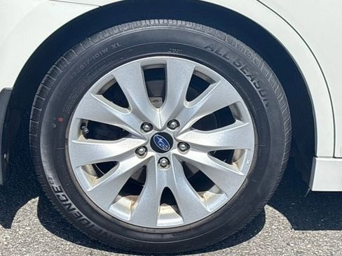 Used 2015 Subaru Legacy 2.5i Premium w/ Popular Package #2 AWD/4WD image 8