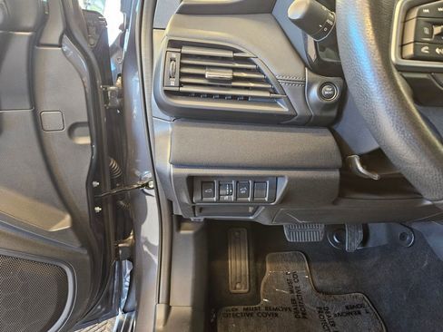Used 2024 Subaru Outback Premium AWD/4WD image 16