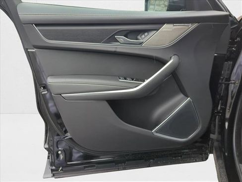 New 2025 Jaguar F-PACE R-Dynamic S image 13