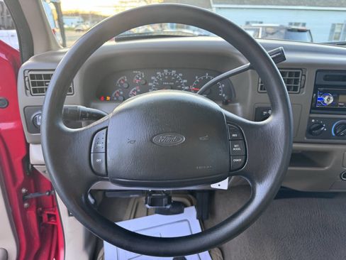 Used 2000 Ford F250 XLT image 32