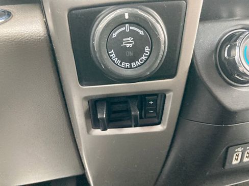 Used 2019 Ford F150 Lariat w/ Trailer Tow Package AWD/4WD image 47