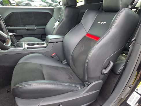 Used 2009 Dodge Challenger SRT8 RWD image 25