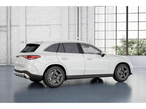 New 2025 Mercedes-Benz GLC 350e 4MATIC image 18