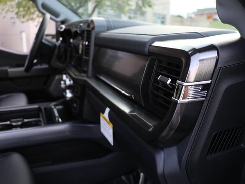 New 2026 Ford F250 Lariat w/ Black Appearance Package AWD/4WD image 13