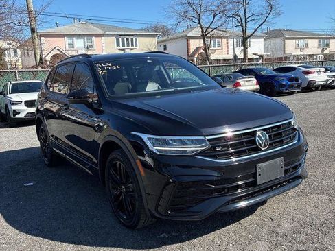 Used 2022 Volkswagen Tiguan SE R-Line image 6