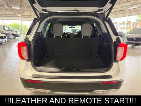 Used 2020 Ford Explorer XLT w/ Equipment Group 202A AWD/4WD image 8