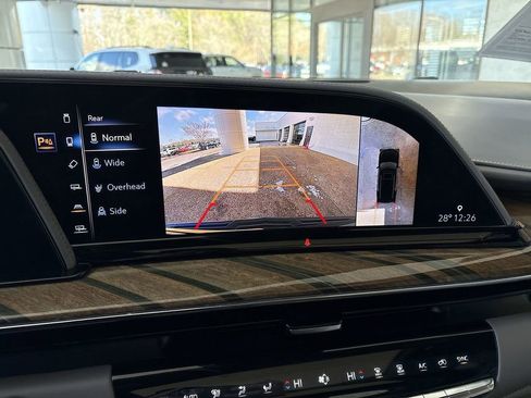 Certified 2022 Cadillac Escalade ESV Premium Luxury Platinum w/ Heavy-Duty Trailer Package image 15