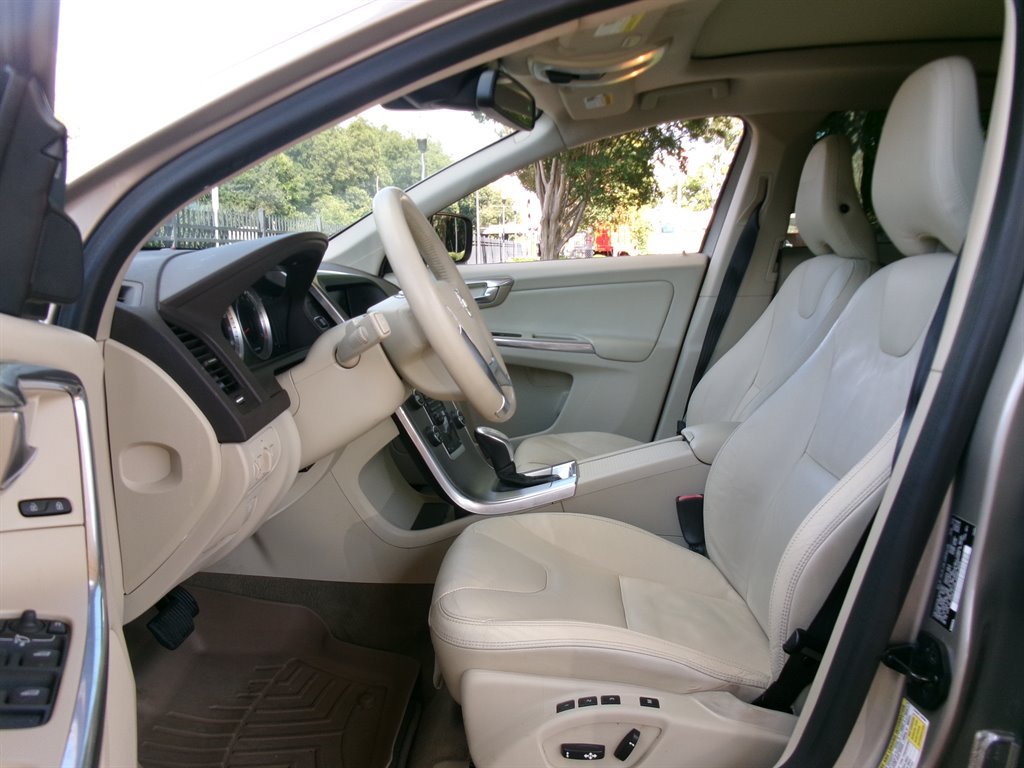 Used 2013 Volvo XC60 3.2 FWD image 11