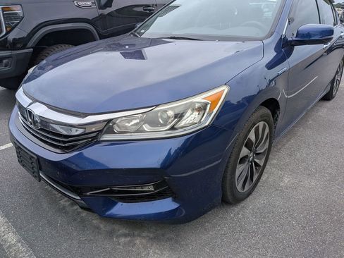 Used 2017 Honda Accord Hybrid Sedan image 2