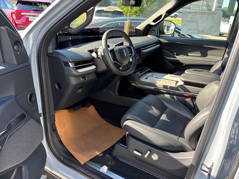 New 2025 Lincoln Navigator Reserve w/ Jet Appearance Package image 25