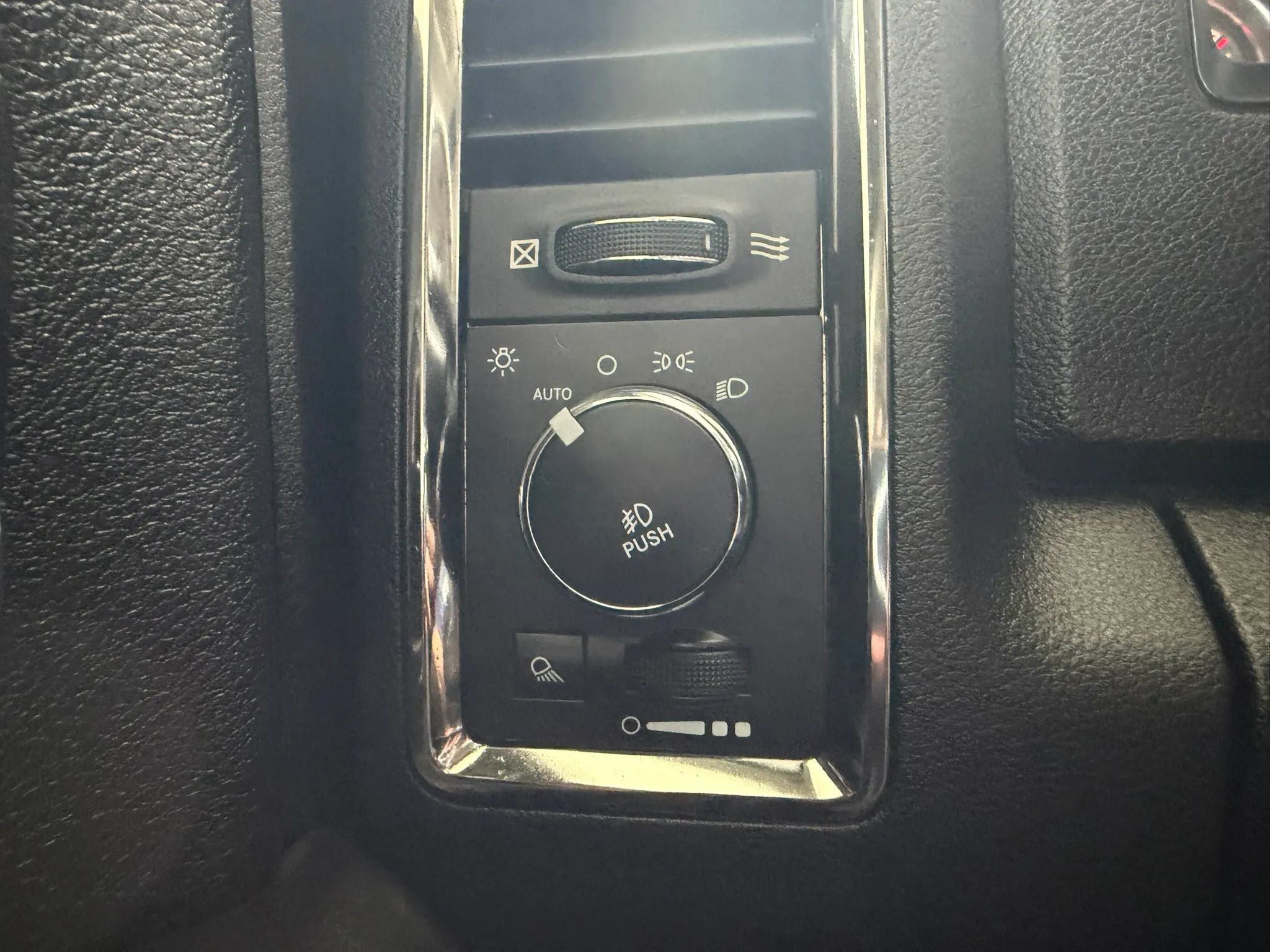 Used 2014 RAM 1500 Sport w/ Remote Start & Security Group AWD/4WD image 22