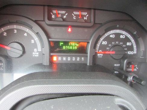 Used 2012 Ford E-450 and Econoline 450 Super Duty w/ PWR Locks & Windows Group image 56