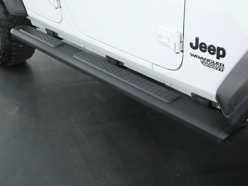 Used 2021 Jeep Wrangler Unlimited Sport AWD/4WD image 17