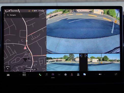 Used 2023 Tesla Model X image 40