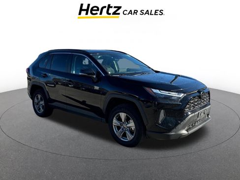 Used 2025 Toyota RAV4 XLE image 1