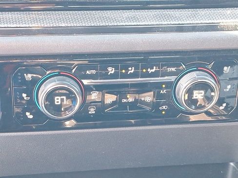 Used 2023 Chevrolet Silverado 1500 ZR2 image 42