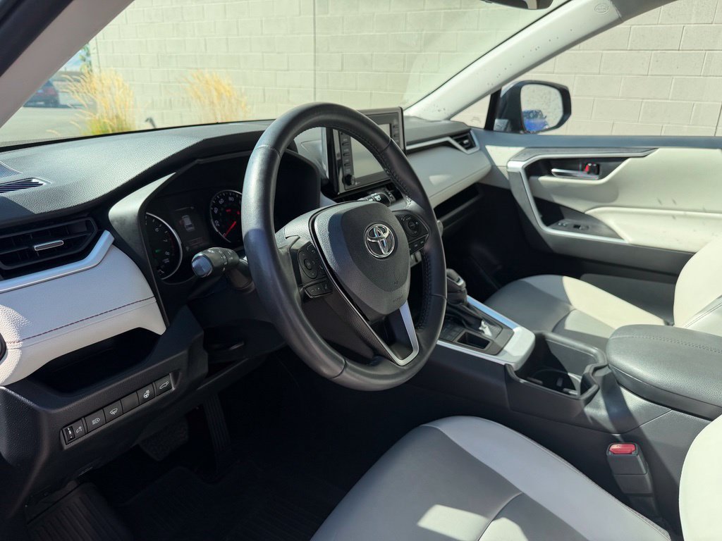 Used 2022 Toyota RAV4 XLE Premium AWD/4WD image 22