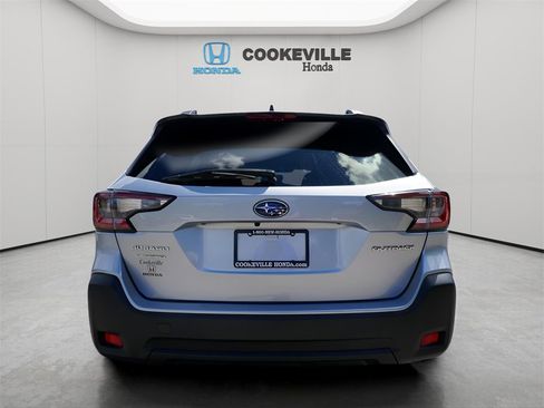 Used 2023 Subaru Outback Premium image 6