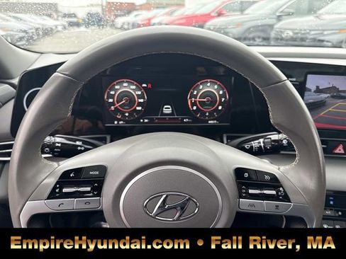 Used 2021 Hyundai Elantra SEL w/ Convenience + Premium Package image 26
