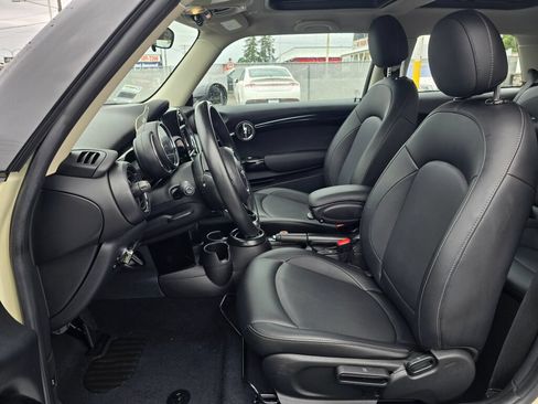 Used 2019 MINI Cooper 2-Door Hardtop FWD image 23