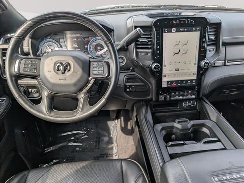 Used 2022 RAM 2500 Limited AWD/4WD image 16
