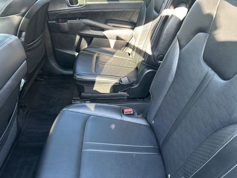 Used 2025 Kia Sorento SX AWD/4WD image 10