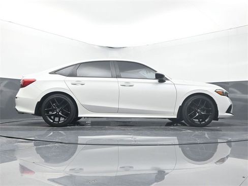 Used 2023 Honda Civic Sport image 12