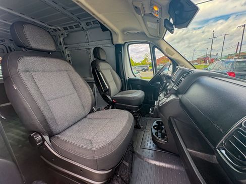 Used 2023 RAM ProMaster 2500 FWD image 24